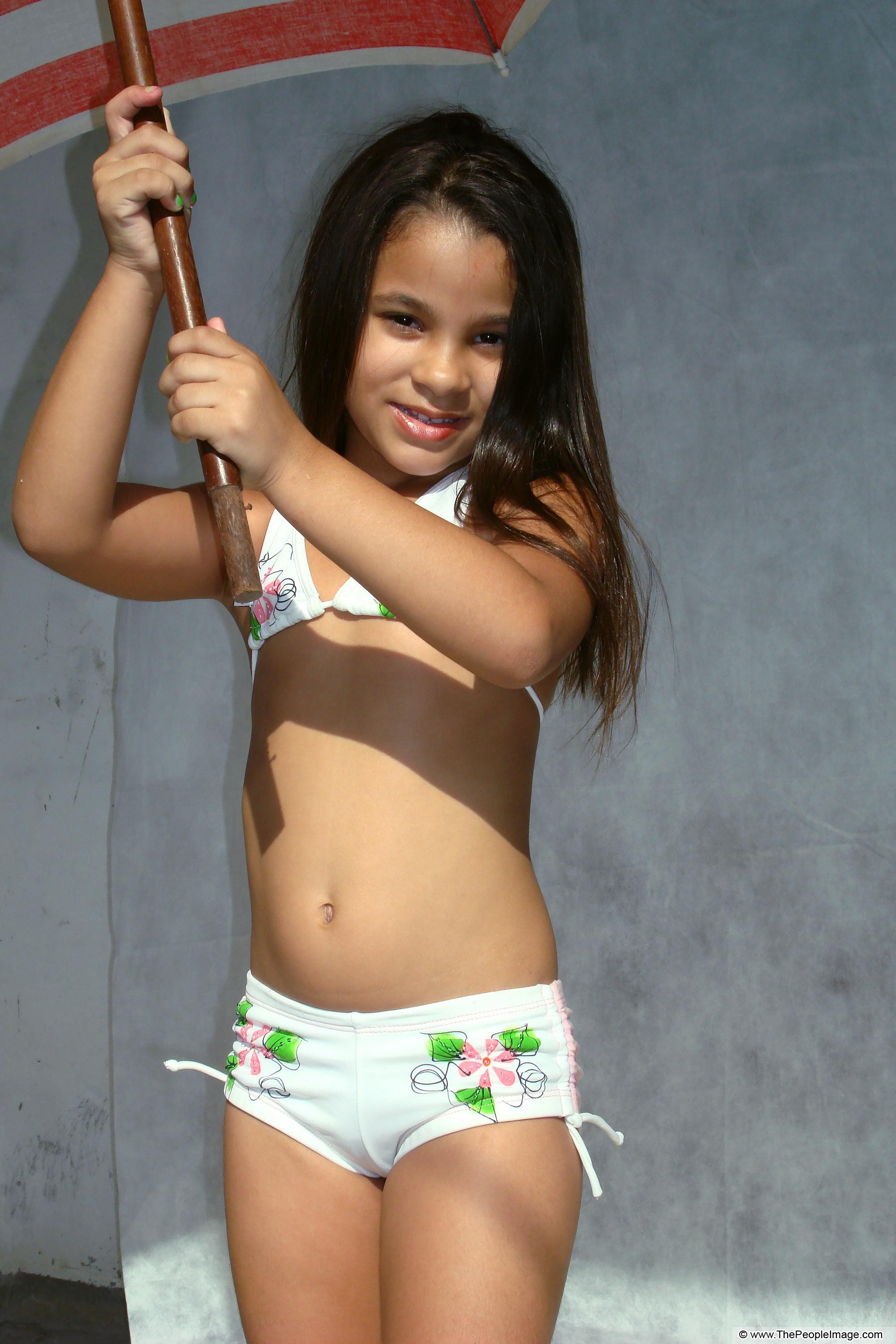 Vivian - C3 6y (also 5y).jpg
