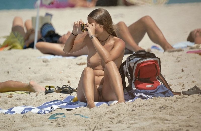 amature-beach-nude (130).jpg